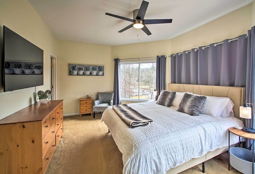 Lakefront Hot Springs Home W/ Deck & Boat Dock