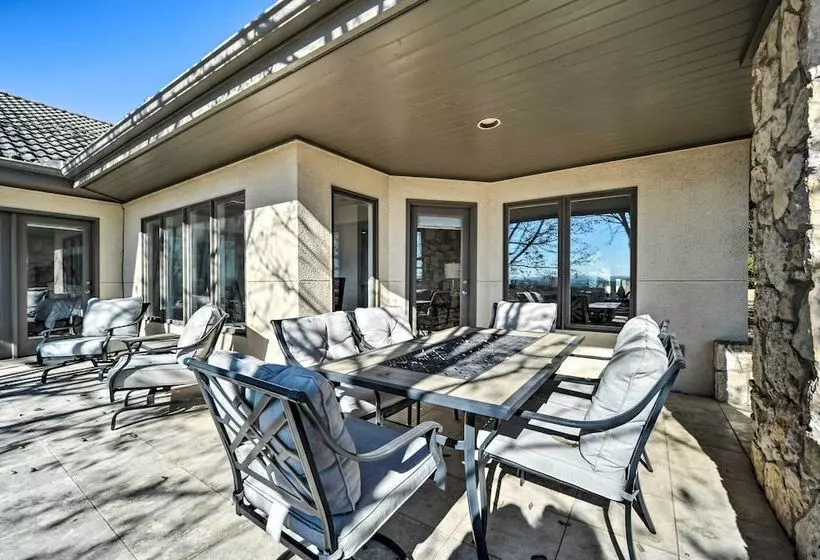 Lovely Spicewood Cottage W/ Patio & Grill!