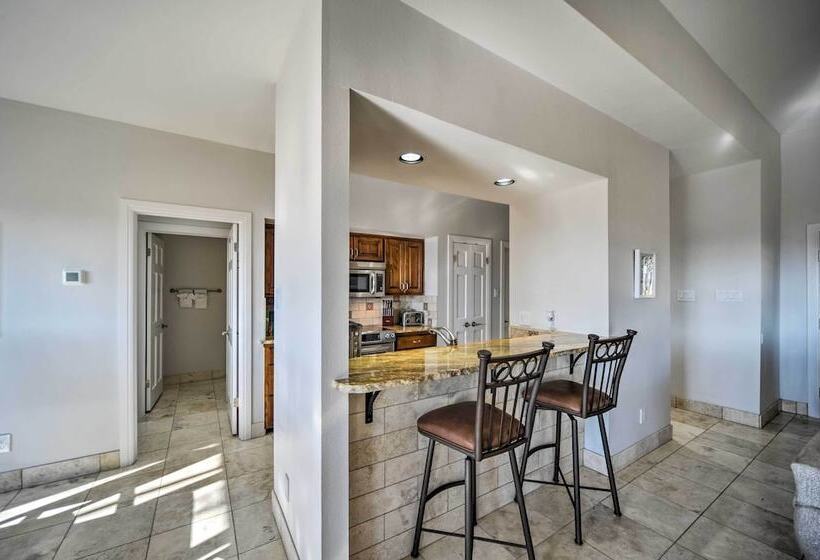 Lovely Spicewood Cottage W/ Patio & Grill!