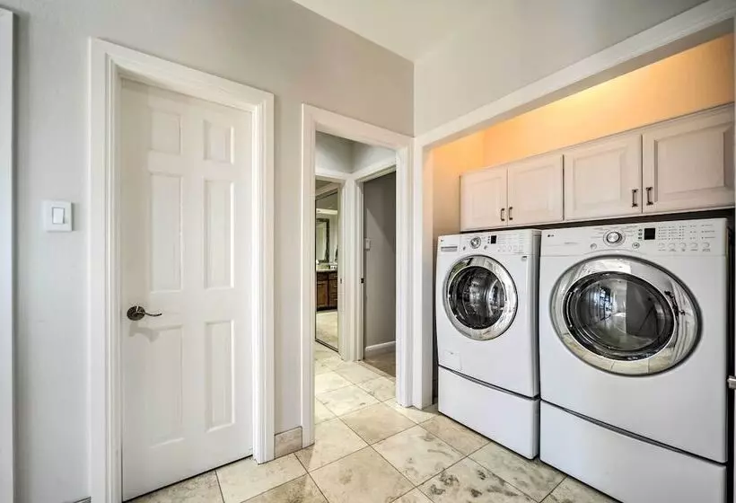 Lovely Spicewood Cottage W/ Patio & Grill!