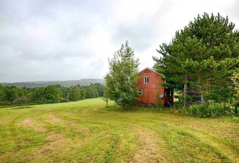 Mountain Top Country Hideaway: 48 Acres, Fire Pit!