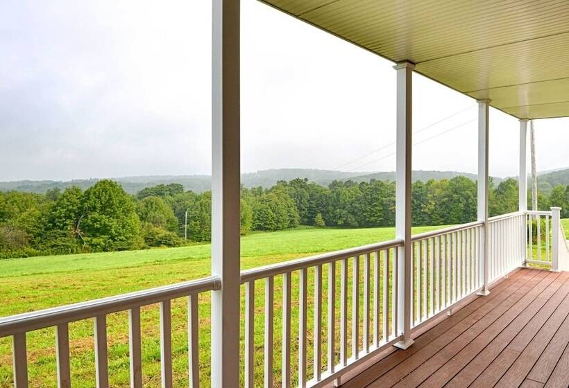 Mountain Top Country Hideaway: 48 Acres, Fire Pit!