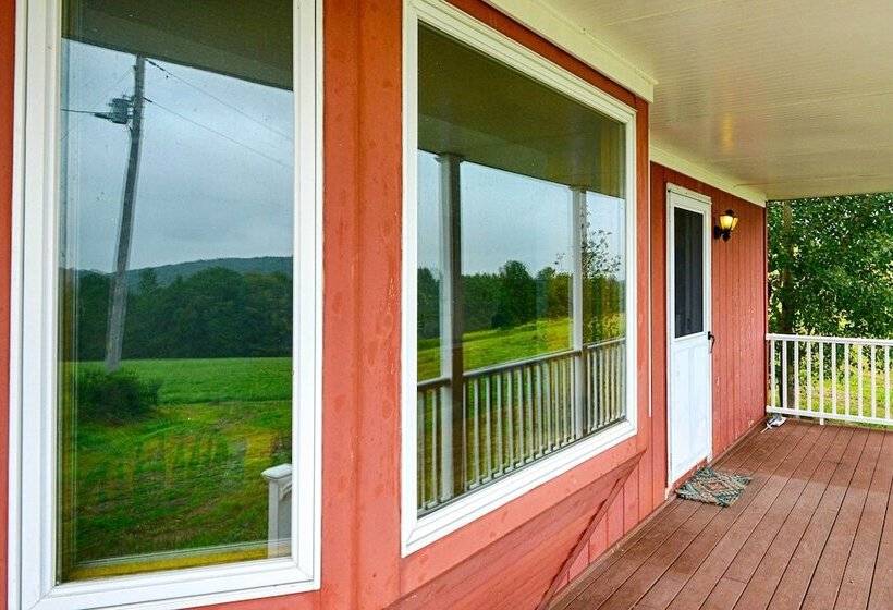 Mountain Top Country Hideaway: 48 Acres, Fire Pit!