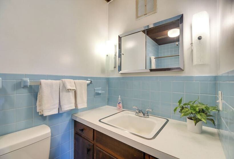 Newcomb Retreat W/ Mountain Views & Fire Pit!