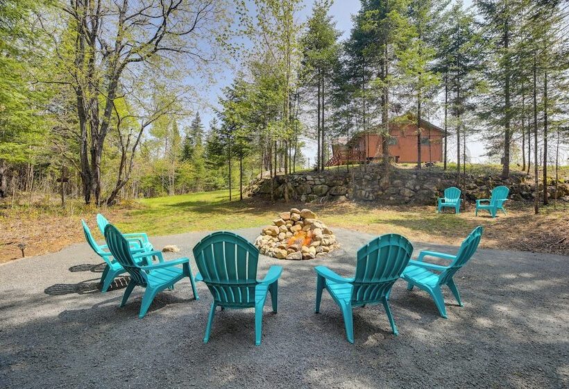 Newcomb Retreat W/ Mountain Views & Fire Pit!