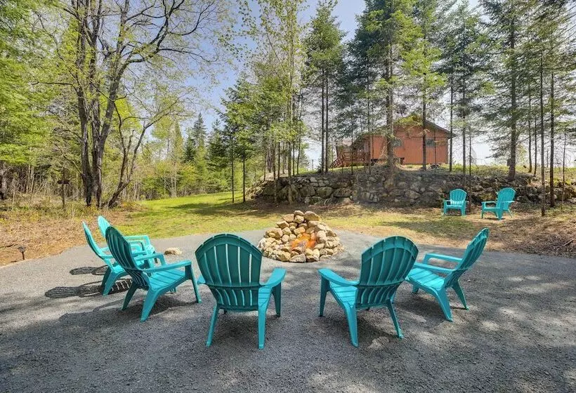 Newcomb Retreat W/ Mountain Views & Fire Pit!