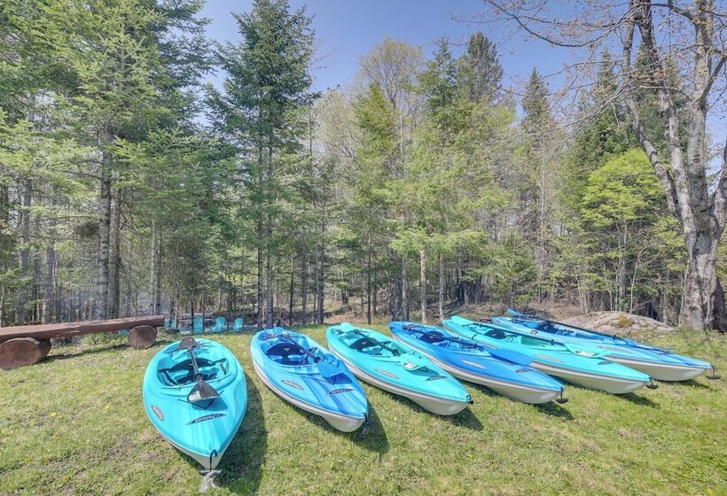 Newcomb Retreat W/ Mountain Views & Fire Pit!