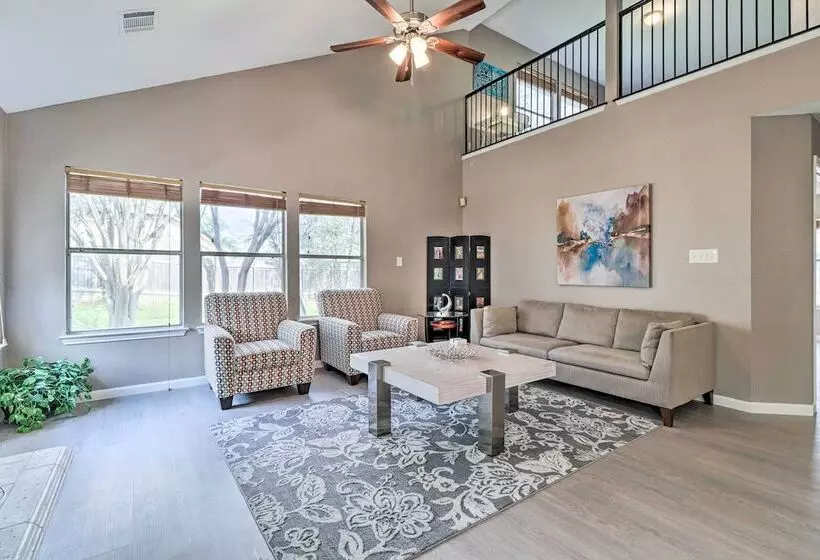 Peaceful Austin Home W/ Private Backyard!