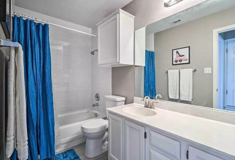 Peaceful Austin Home W/ Private Backyard!