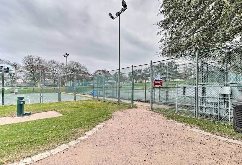 Peaceful Austin Home W/ Private Backyard!