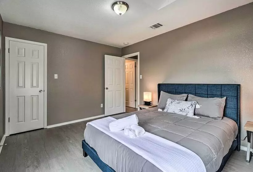 Peaceful Austin Home W/ Private Backyard!