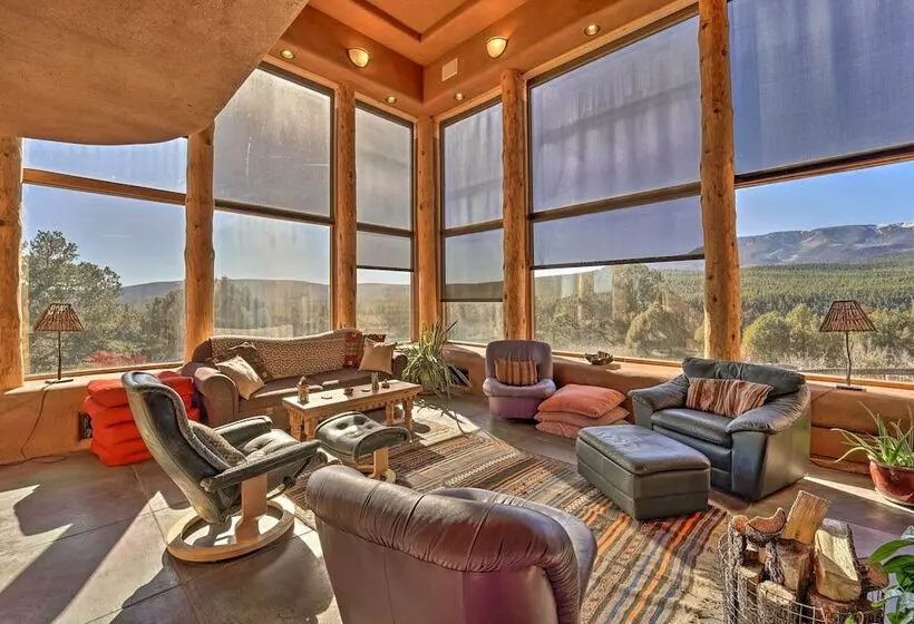 Peaceful New Mexico Retreat W/ Panoramic Mtn Views