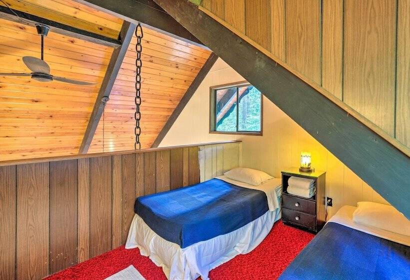 Peaceful Wooded Cabin By Mt. Baker Ski Area!