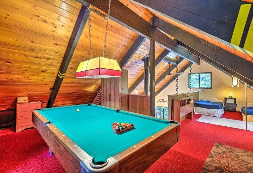 Peaceful Wooded Cabin By Mt. Baker Ski Area!