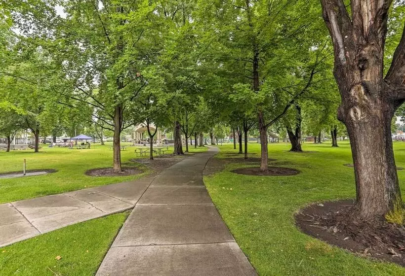 Pet Friendly Baker City Escape W/ Private Yard!