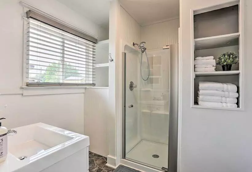 Pet Friendly Baker City Escape W/ Private Yard!