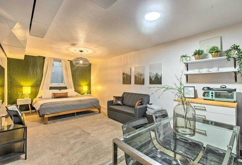 Petfriendly Home W/ Yard ~ 6 Mi To Denver!