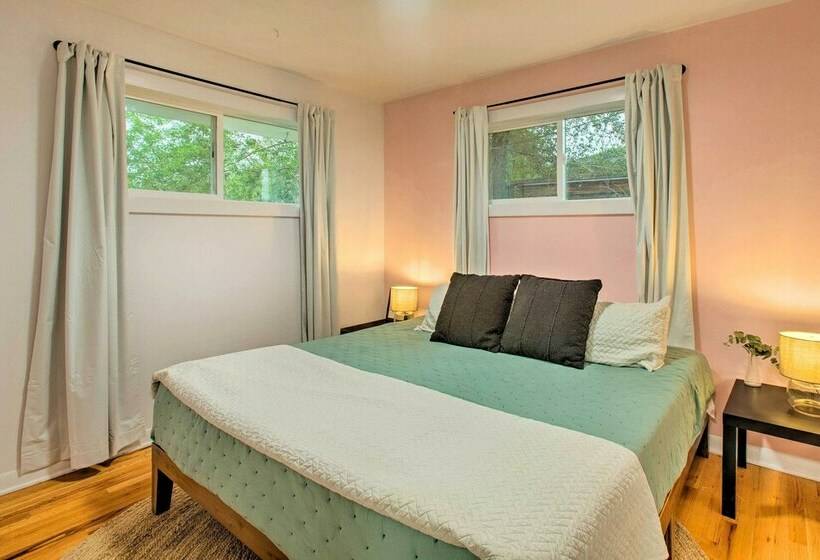 Petfriendly Home W/ Yard ~ 6 Mi To Denver!