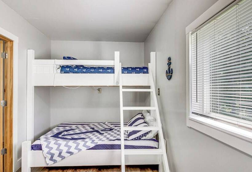 Quiet Lakefront Grand Rapids Cabin On 5 Acres