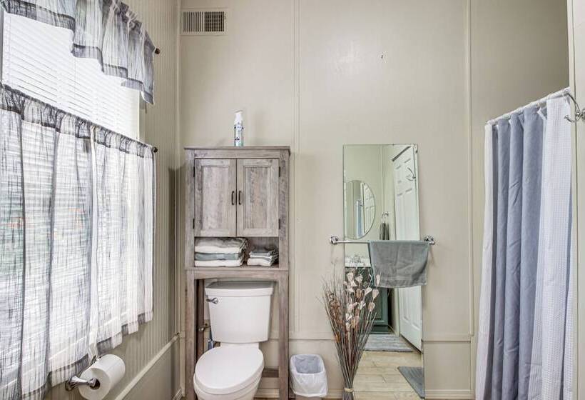 Quiet Lakefront Grand Rapids Cabin On 5 Acres