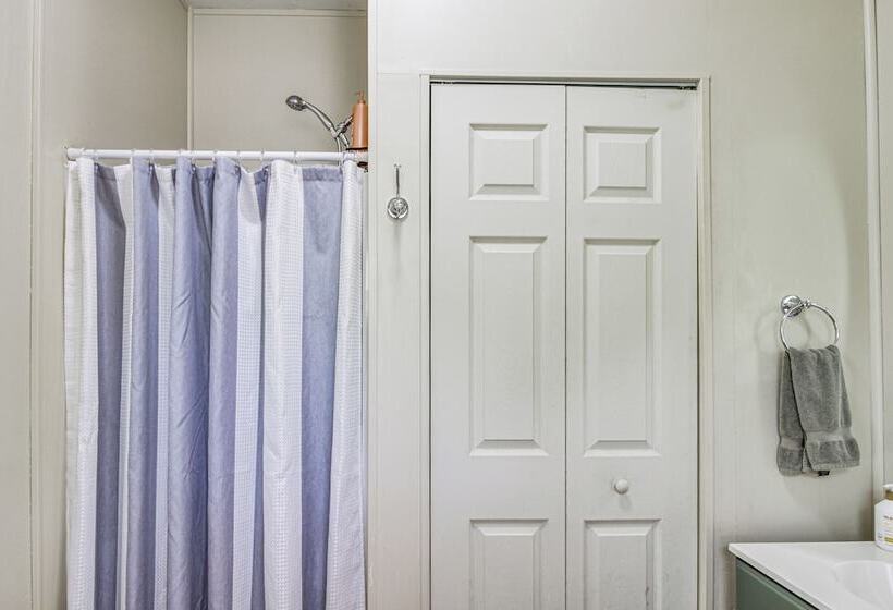 Quiet Lakefront Grand Rapids Cabin On 5 Acres