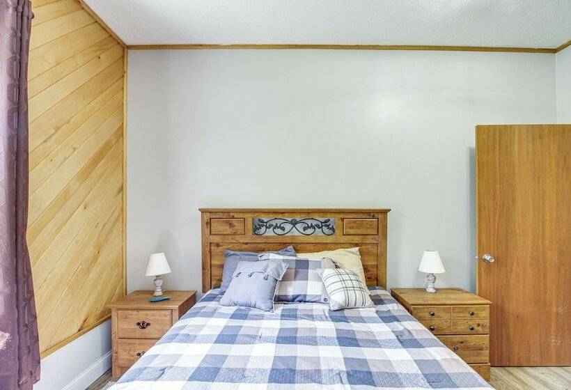 Quiet Lakefront Grand Rapids Cabin On 5 Acres