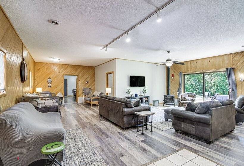 Quiet Lakefront Grand Rapids Cabin On 5 Acres