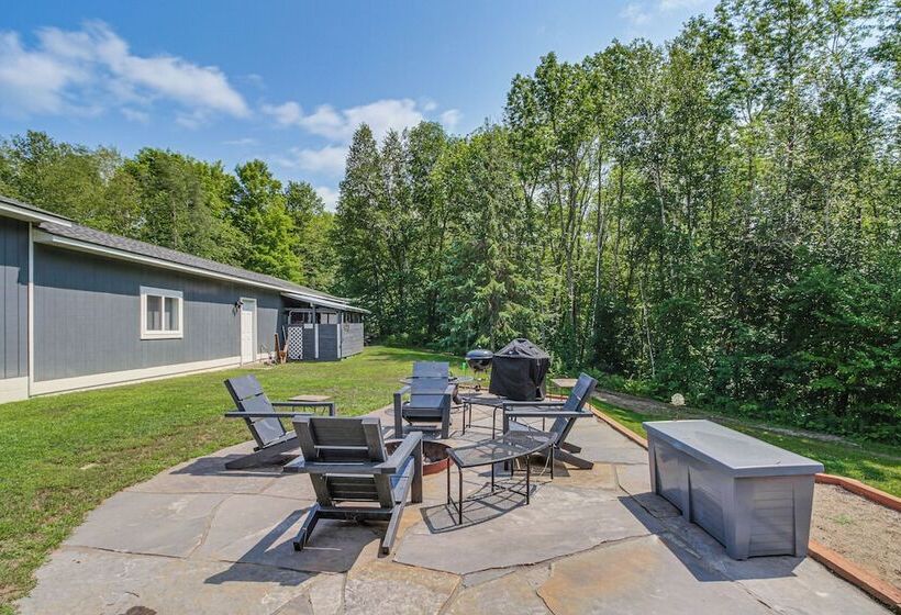 Quiet Lakefront Grand Rapids Cabin On 5 Acres