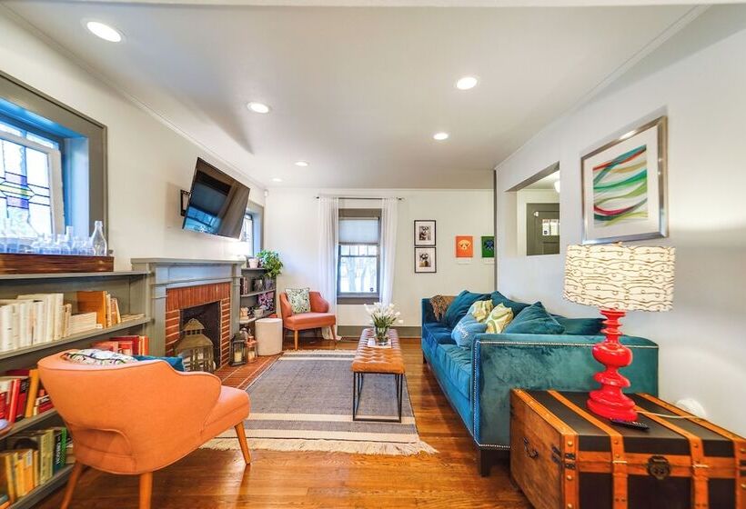 Renovated Lubbock Home   Walk To Texas Tech!