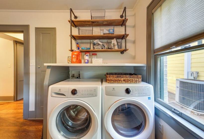 Renovated Lubbock Home   Walk To Texas Tech!