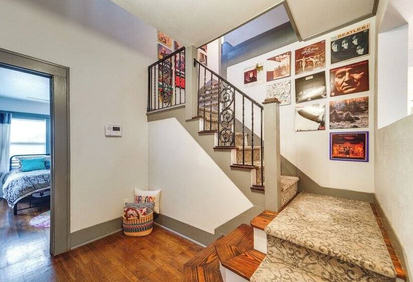 Renovated Lubbock Home   Walk To Texas Tech!