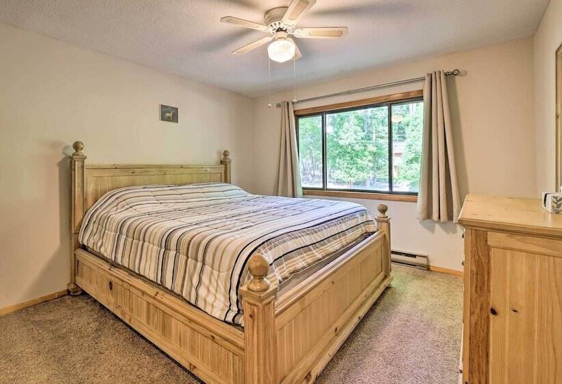 Resting Bear Chalet W/ Community Amenities!