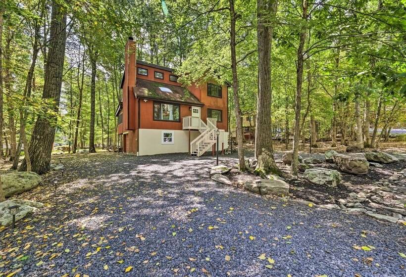 Resting Bear Chalet W/ Community Amenities!