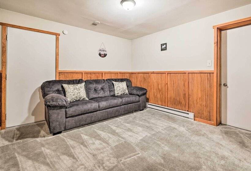 Resting Bear Chalet W/ Community Amenities!
