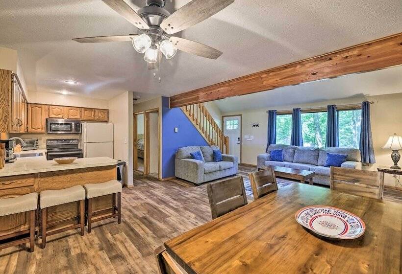 Resting Bear Chalet W/ Community Amenities!