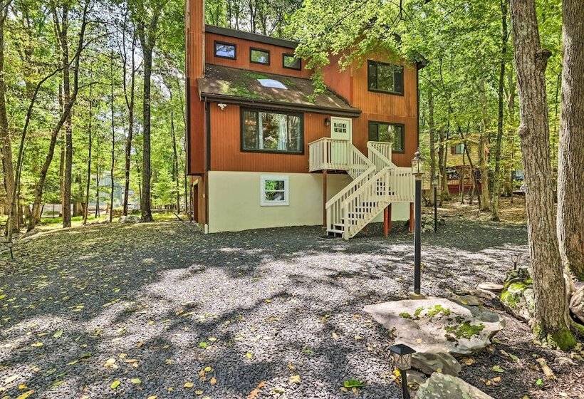 Resting Bear Chalet W/ Community Amenities!