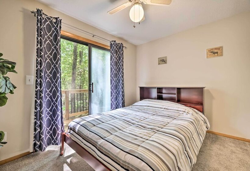 Resting Bear Chalet W/ Community Amenities!