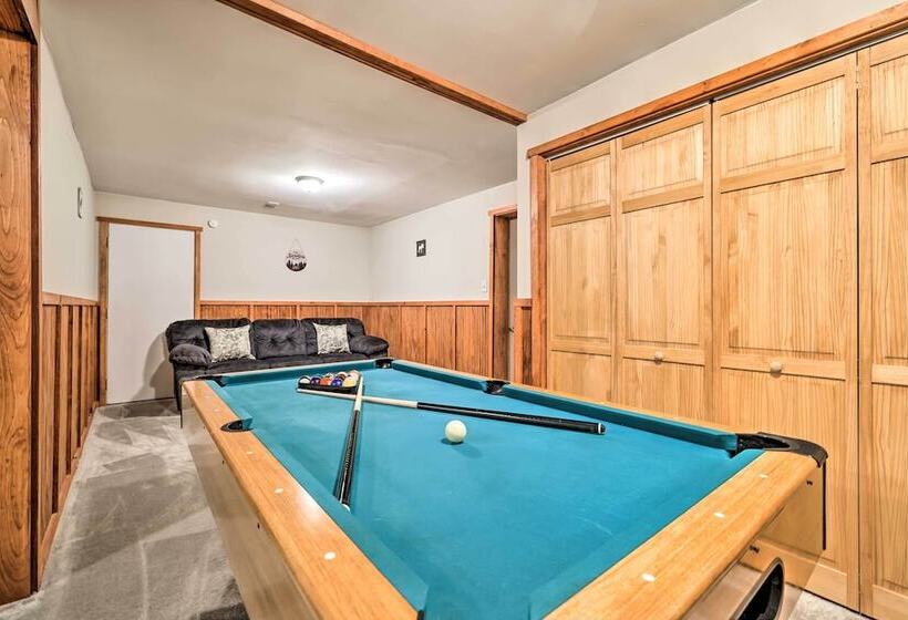 Resting Bear Chalet W/ Community Amenities!