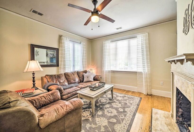 Centrally Located Richmond Home W/ Yard + Patio