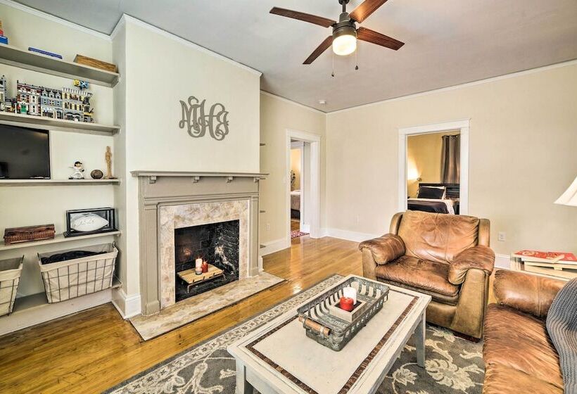 Centrally Located Richmond Home W/ Yard + Patio