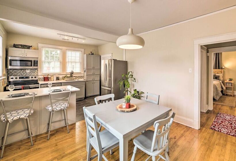 Centrally Located Richmond Home W/ Yard + Patio