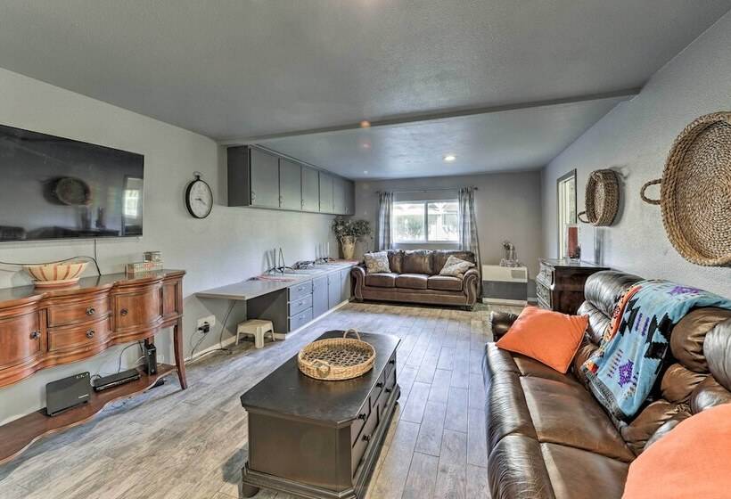 Riverfront Crescent City Home, 8 Mi To Beach!