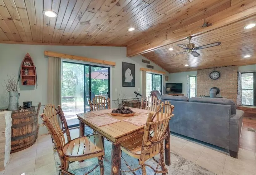 Rose City Cabin W/ Fire Pit & Lake Access