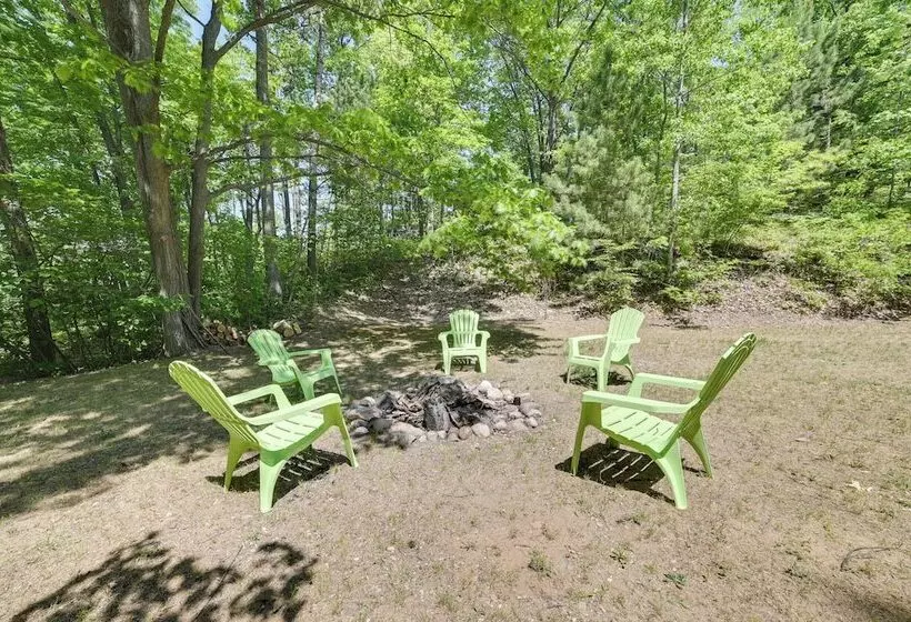 Rose City Cabin W/ Fire Pit & Lake Access