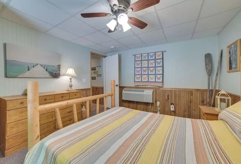 Rose City Cabin W/ Fire Pit & Lake Access