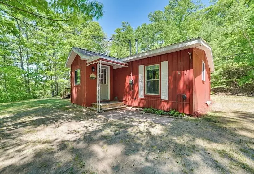 Rose City Cabin W/ Fire Pit & Lake Access