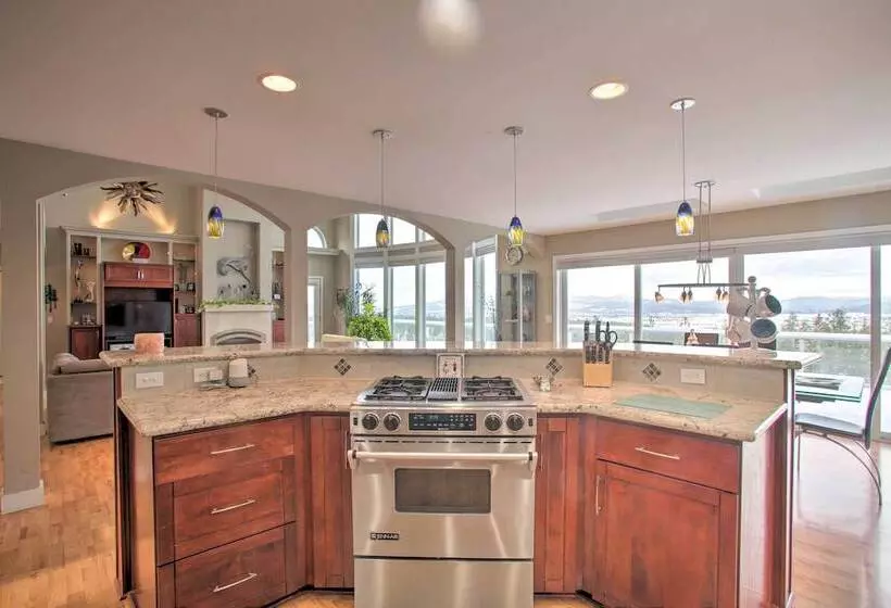 Secluded Home W/ Pool ~ 14 Mi To Coeur D Alene!