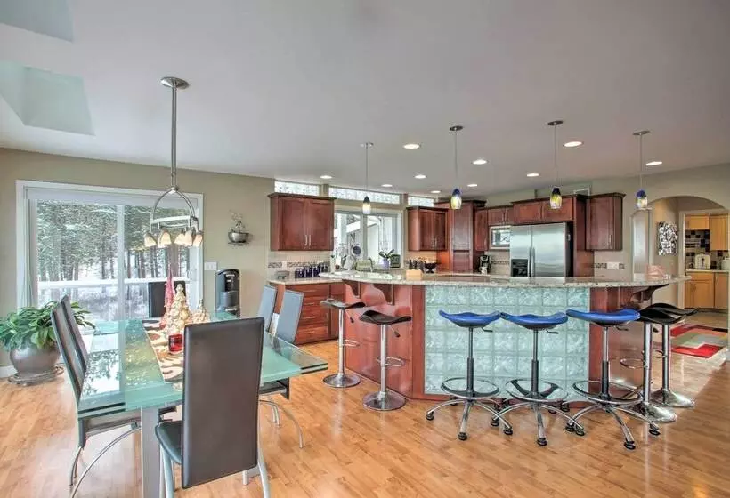 Secluded Home W/ Pool ~ 14 Mi To Coeur D Alene!