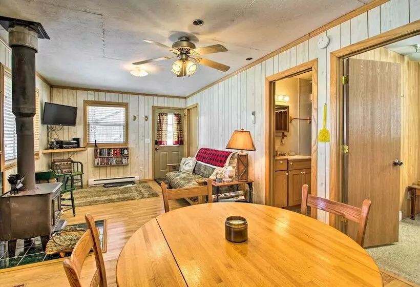 Secluded Remer Cabin W/ Lake Access!