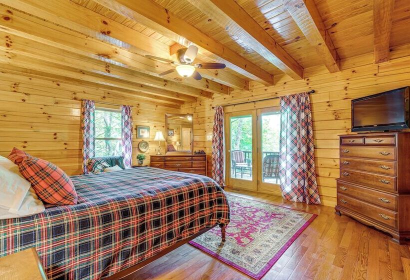 Hike, Fish & Golf: Burnsville Retreat W/ Deck!